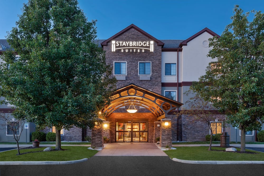 luxury hotels in Kalamazoo