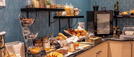 Daily buffet breakfast (EUR 17 per person)