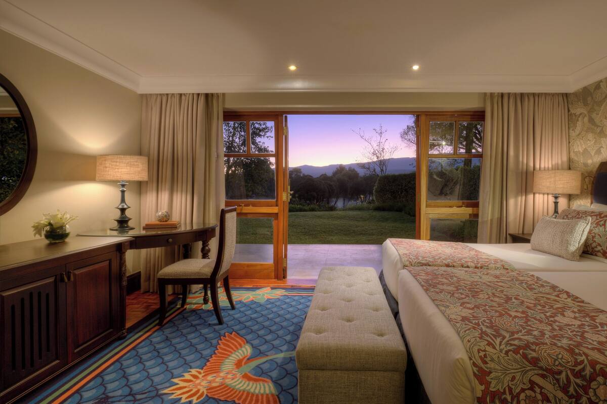 William Holden Two-Bedroom Suites- 1 king bed and 1 twin bed | 1 bedroom, hypo-allergenic bedding available, pillowtop beds, minibar