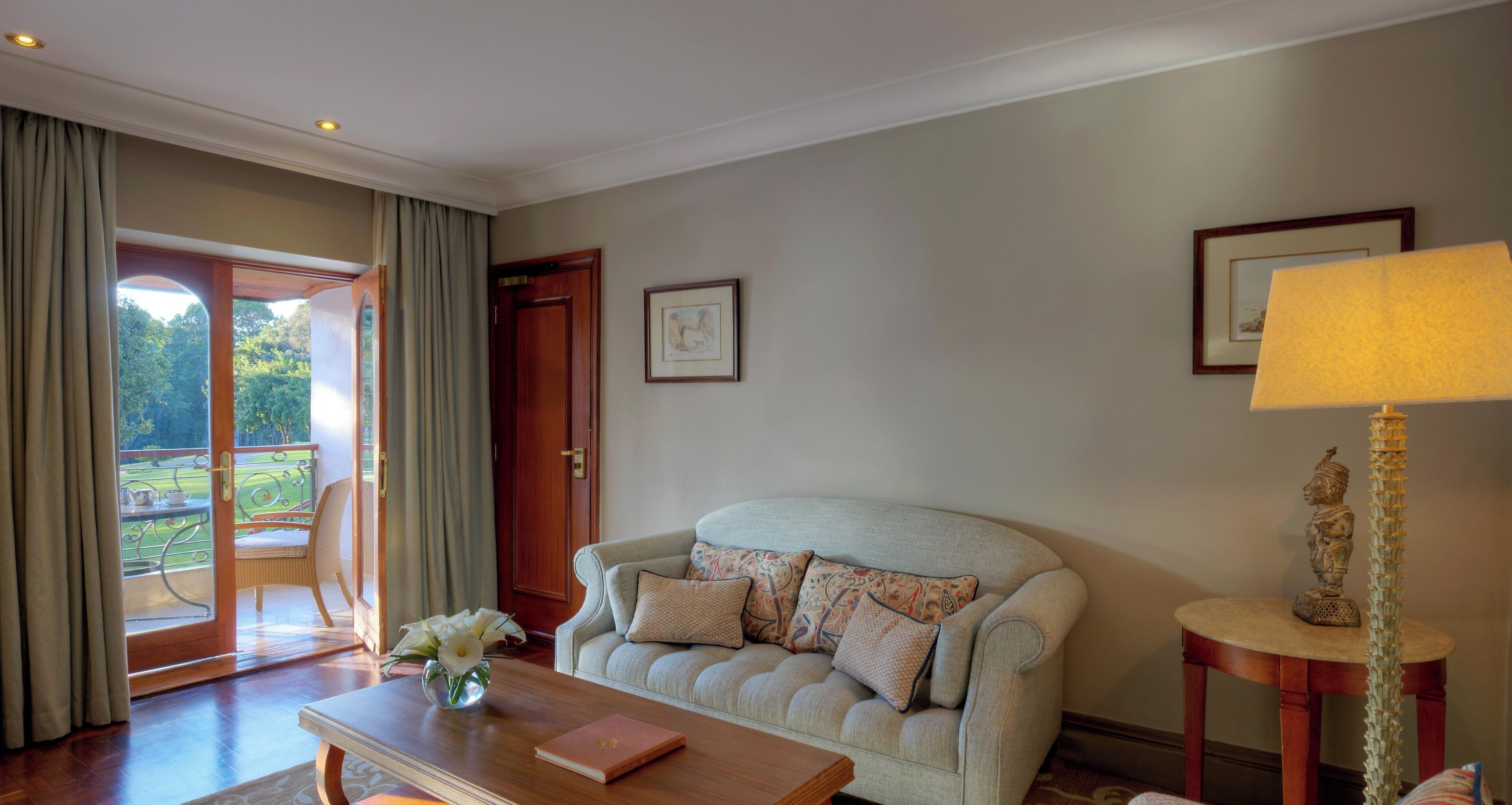 in-room business centre