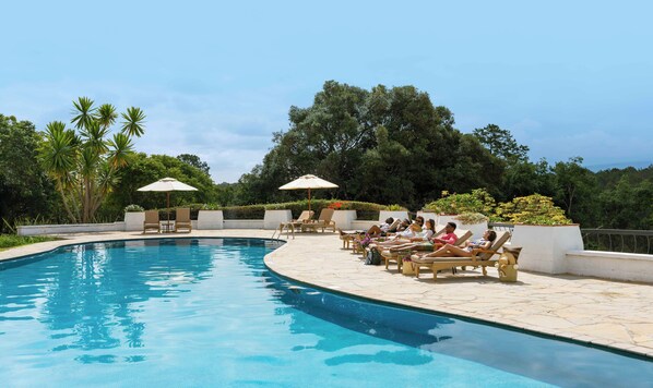 Außenpool, Liegestühle