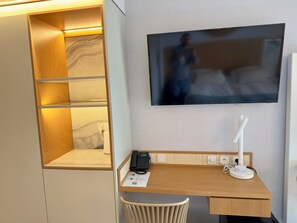 In-room safe, desk, laptop workspace, blackout drapes