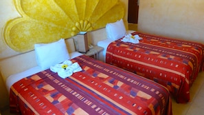 Standard Quadruple Room, 2 Double Beds | Courtyard view