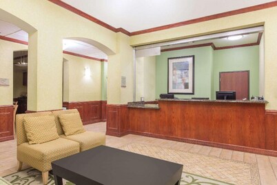 Hawthorn Extended Stay by Wyndham Corpus Christi Padre Is
