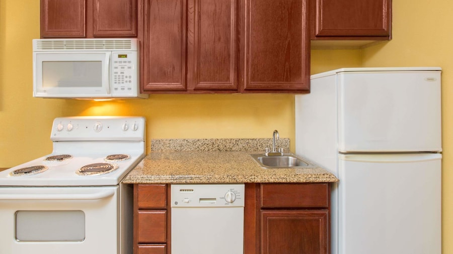 Hawthorn Extended Stay by Wyndham Corpus Christi Padre Is