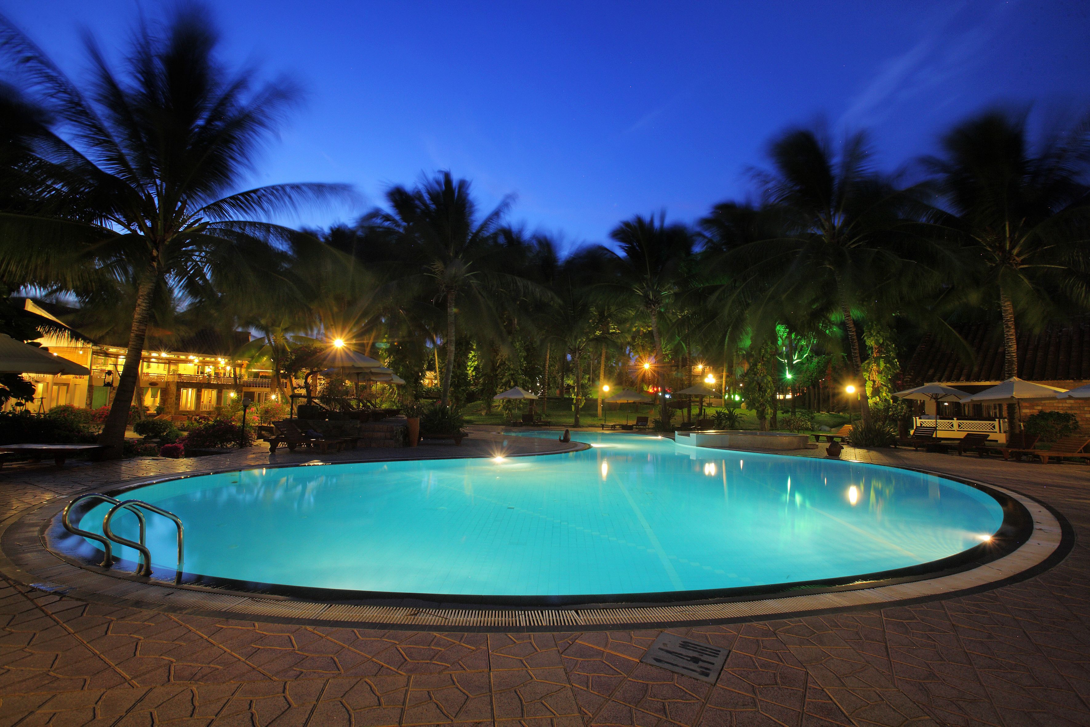 outdoor pool, pool umbrellas, pool loungers