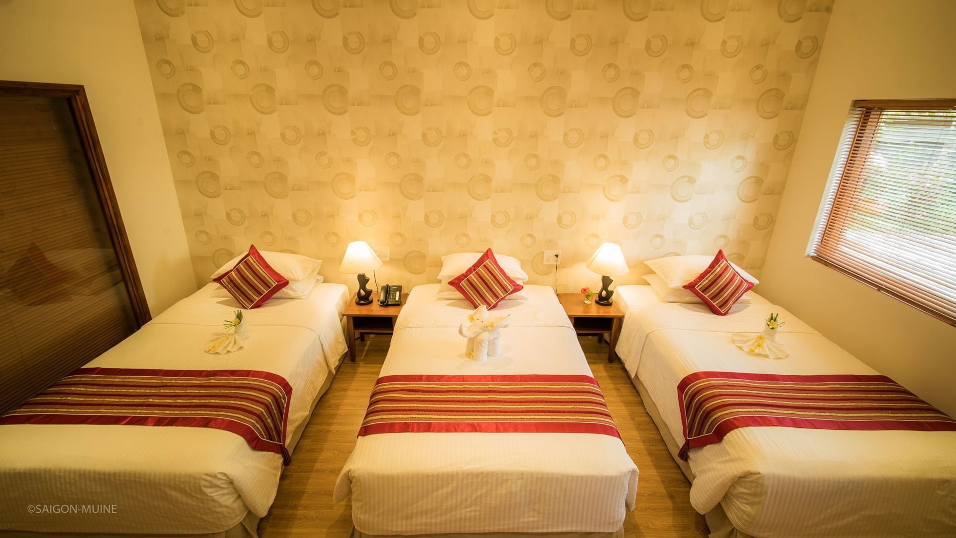 Minibar, in-room safe, iron/ironing board, free WiFi