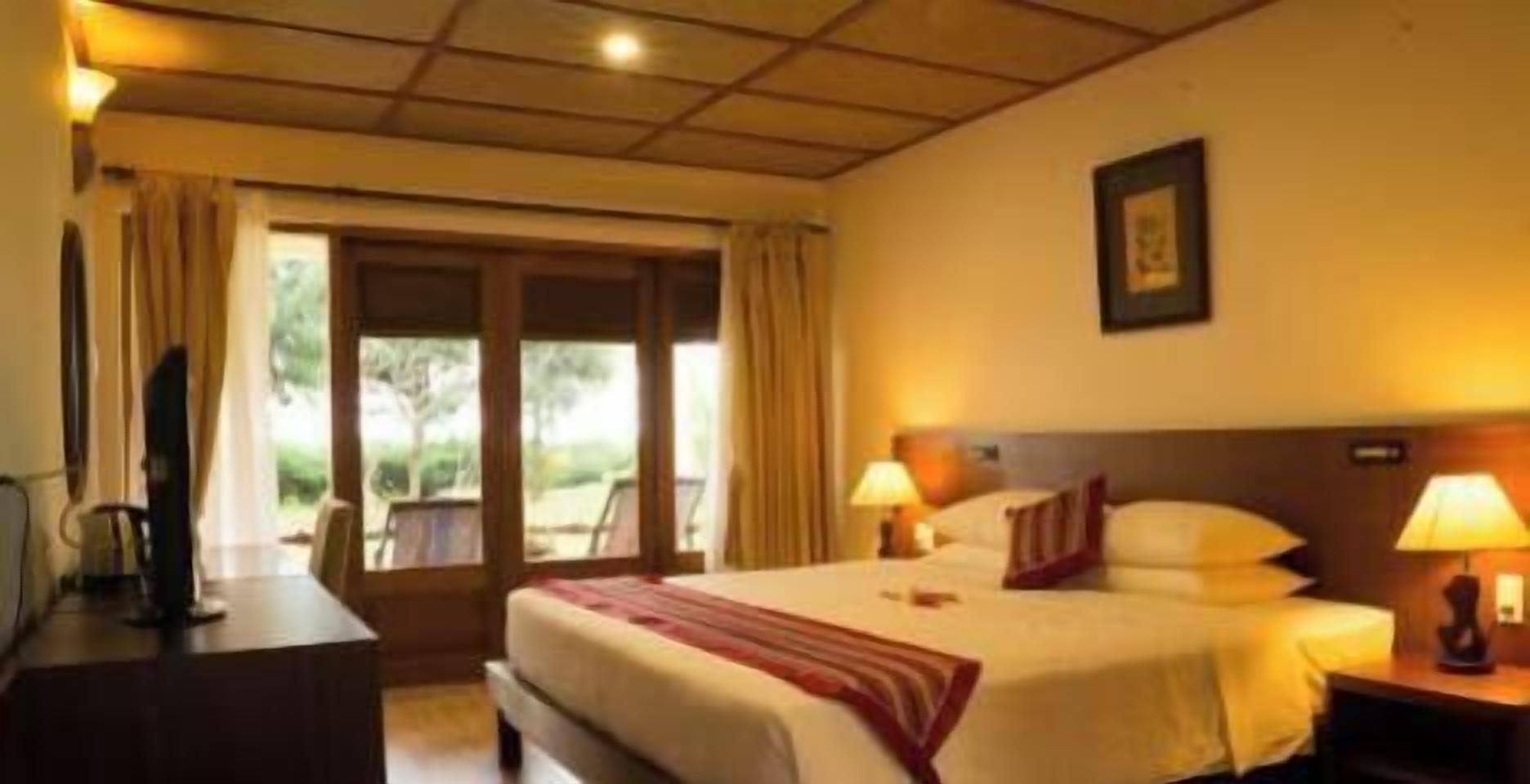 Minibar, in-room safe, iron/ironing board, free WiFi