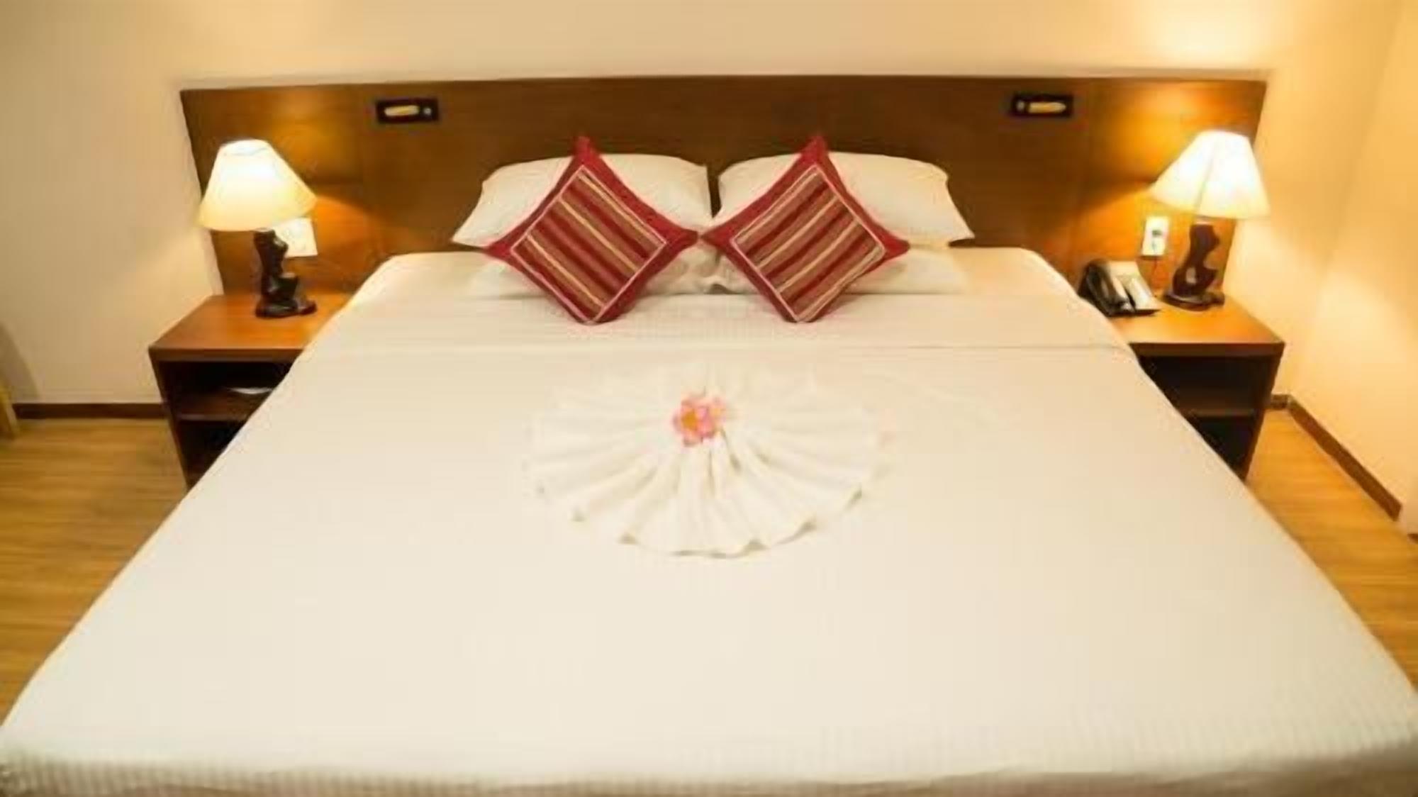Minibar, in-room safe, iron/ironing board, free WiFi