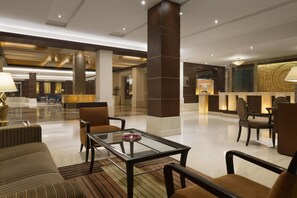 Lobby - Ramada Plaza by Wyndham JHV Varanasi (Varanasi)