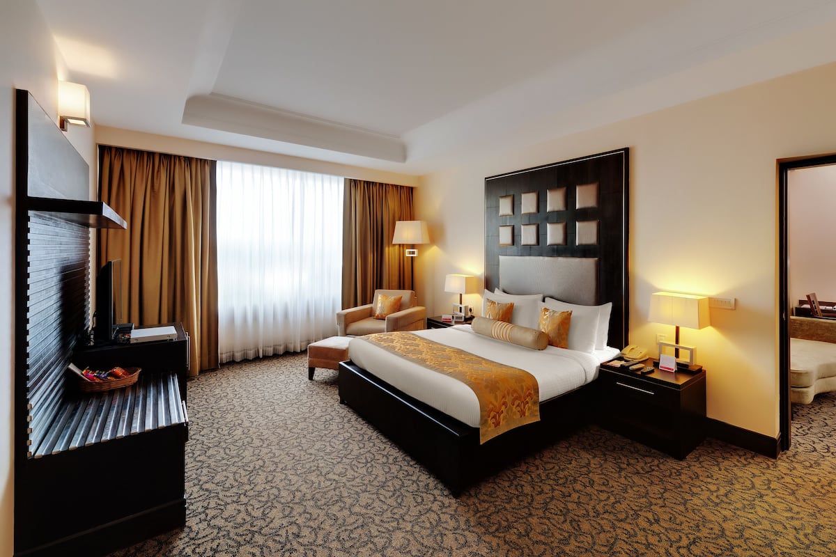 Minibar, in-room safe, desk, blackout curtains