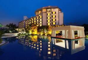 Exterior - Ramada Plaza by Wyndham JHV Varanasi (Varanasi)