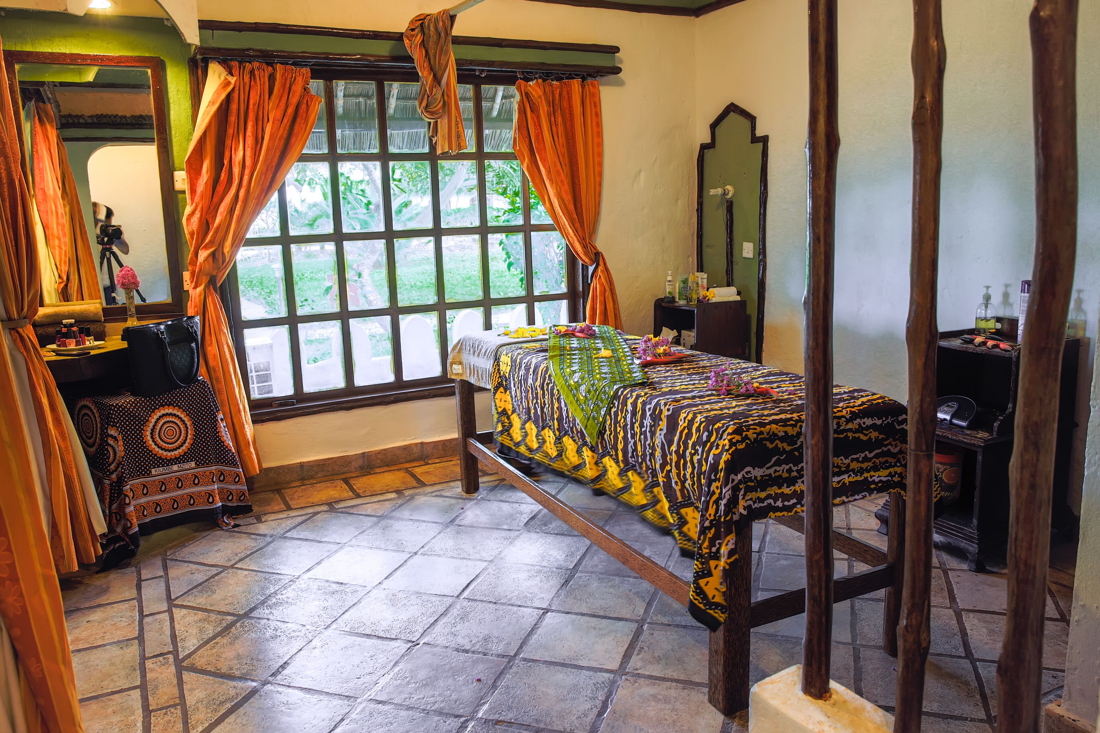 sports massages, 1 treatment room, massages