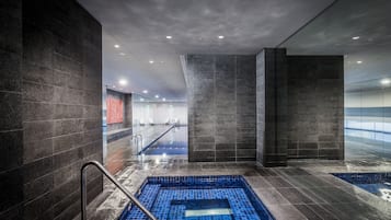 Piscina de natación o entrenamiento