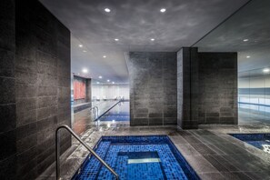 Indoor pool - Fraser Suites Sydney (Sydney)