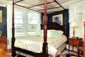 Room - Belle View Inn (Newport)