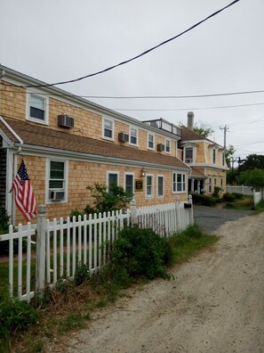 ลานระเบียง/นอกชาน