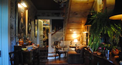 Stay Fairfield - Fairfield Place and Fairfield Manor Bed & Breakfast