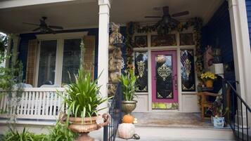 Entrada al alojamiento