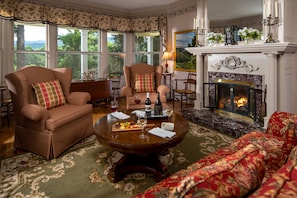 Interior - The Yellow House on Plott Creek Road (Waynesville)