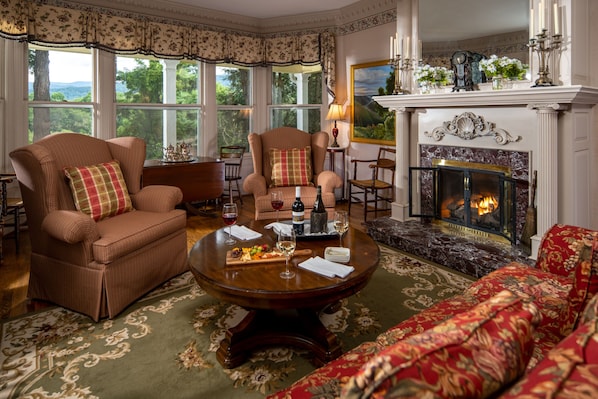 Interior - The Yellow House on Plott Creek Road (Waynesville)