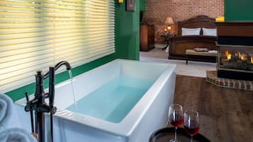 Carriage House Suite