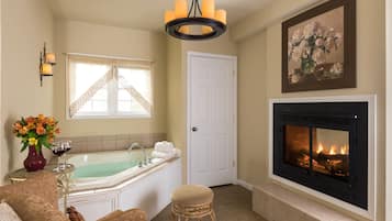 The Kinsale Suite | Deep-soaking bathtub