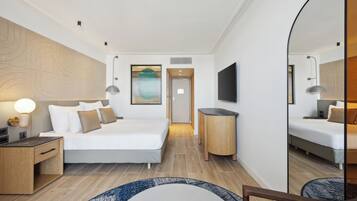 Room, Mountain View | Minibar, in-room safe, desk, blackout drapes