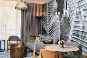 TV - Royal Garden by Isrotel Collection (Eilat)