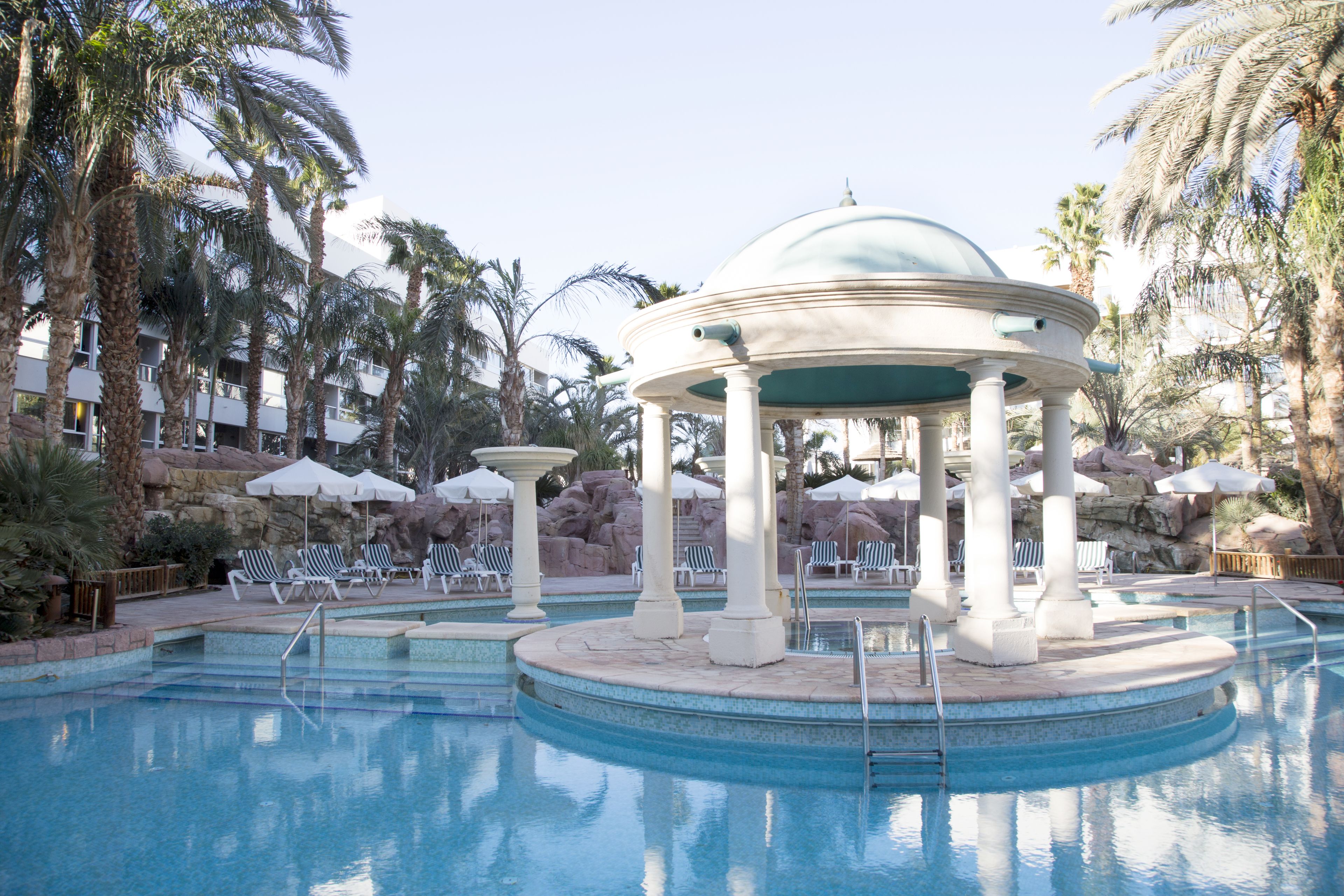 outdoor pool, pool loungers