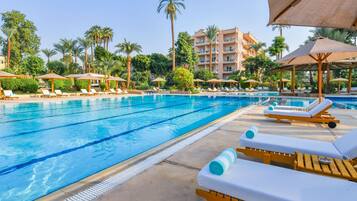 Outdoor pool, pool umbrellas