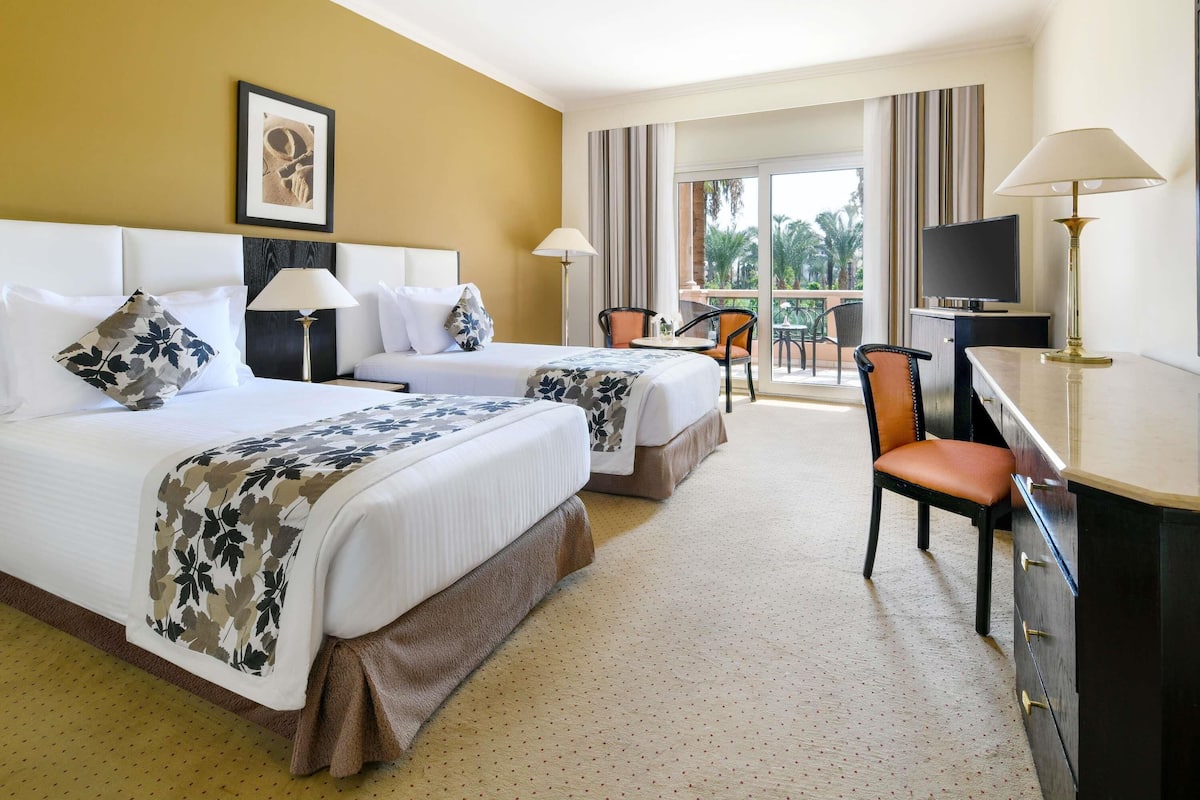 Classic Room, 2 Single Beds, Garden View