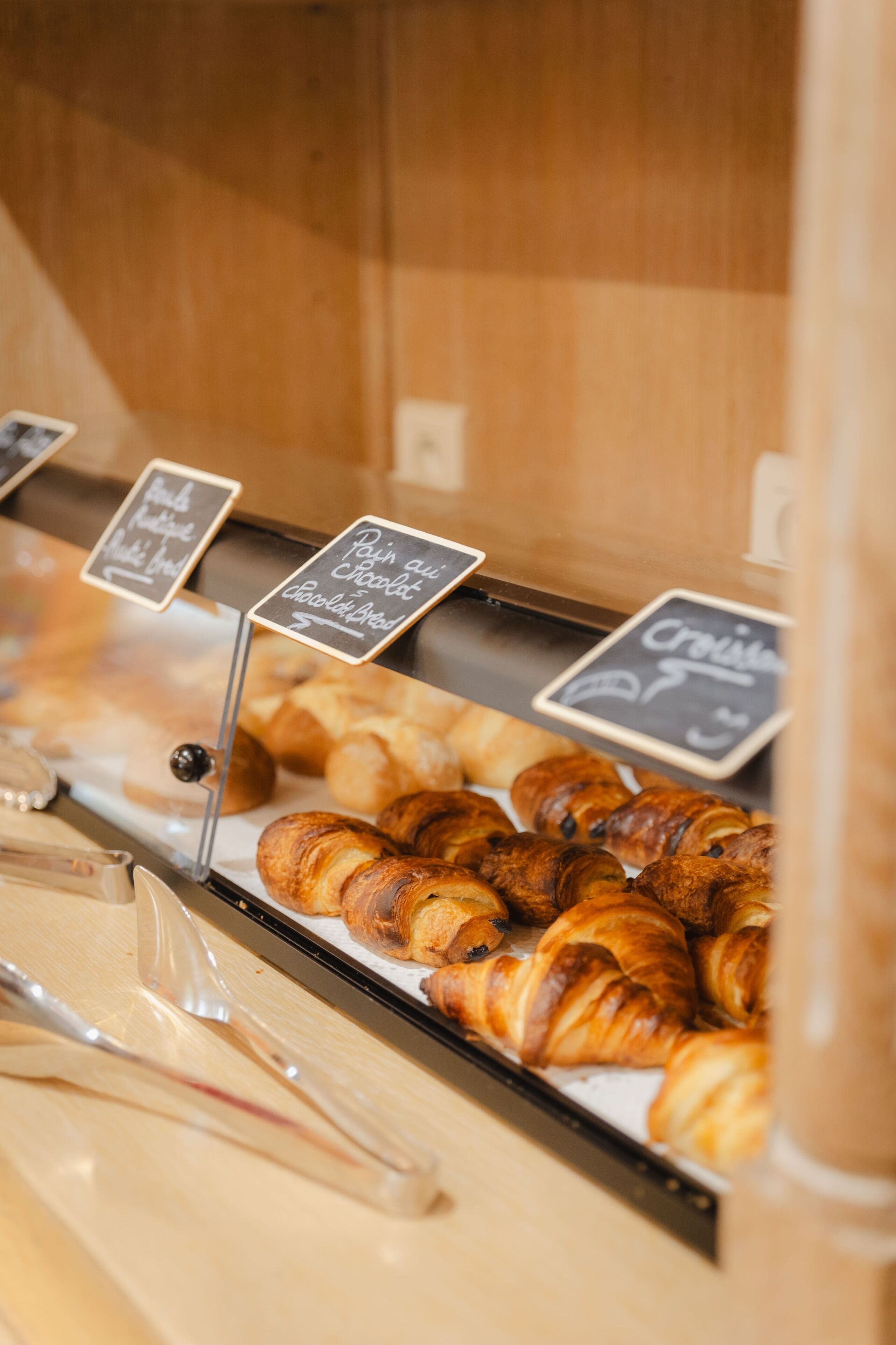 daily buffet breakfast (eur 14 per person)