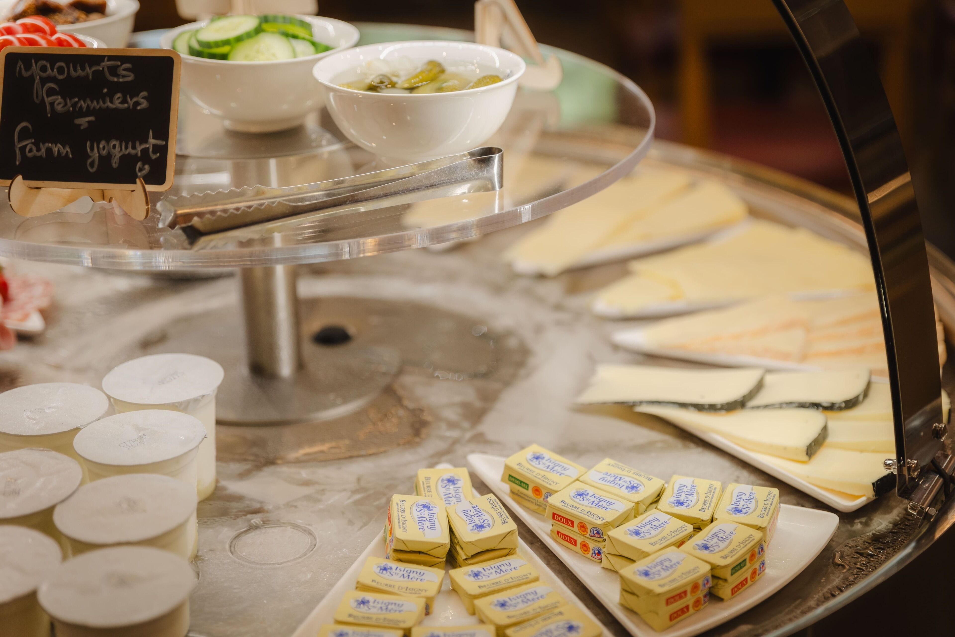 daily buffet breakfast (eur 14 per person)