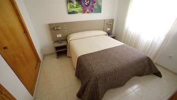 Bungalow Supérieur, 1 chambre | Lits bébé (en supplément), draps fournis