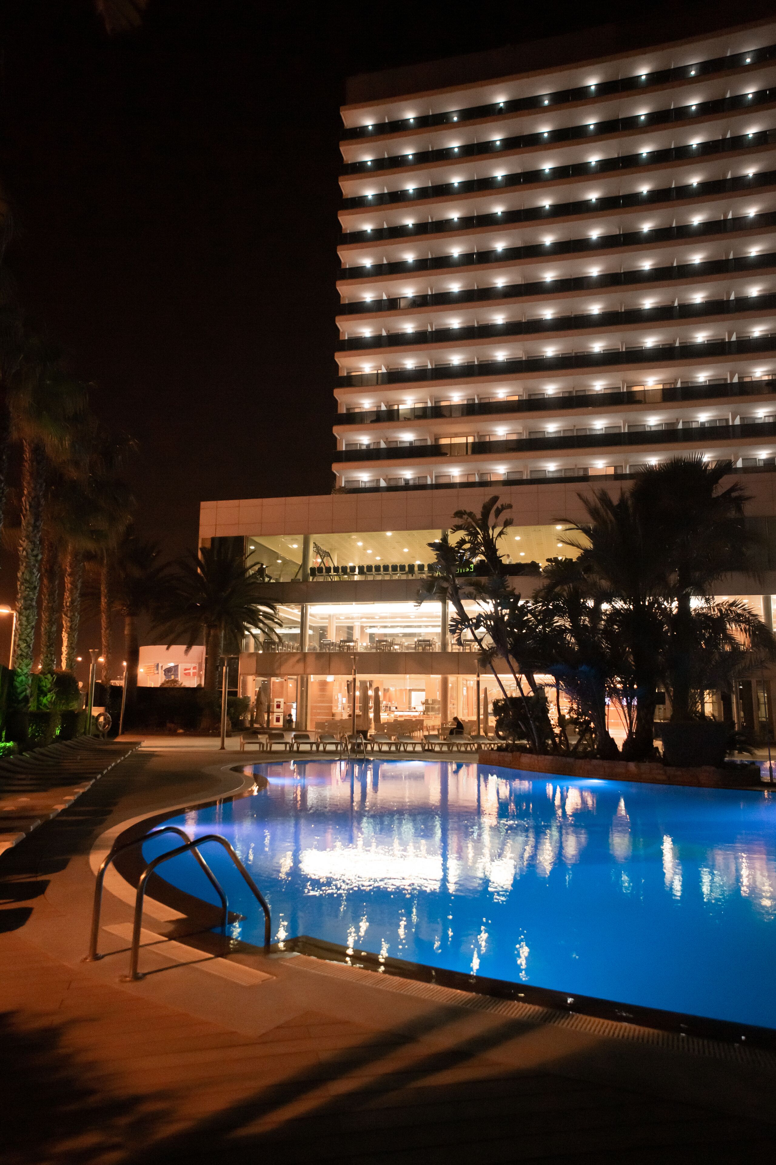 outdoor pool, pool loungers