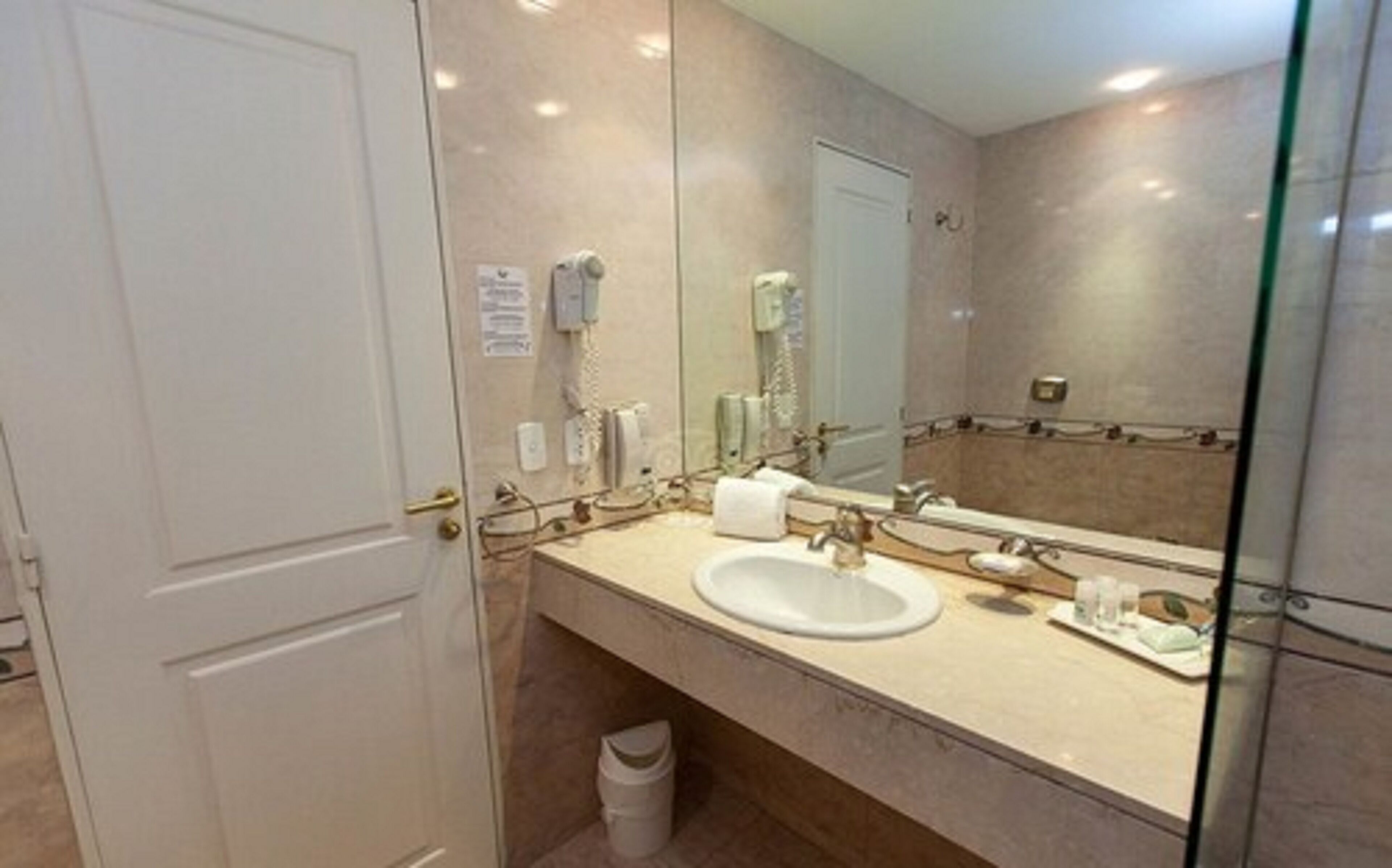 Foto - HR Esmeralda Luxor