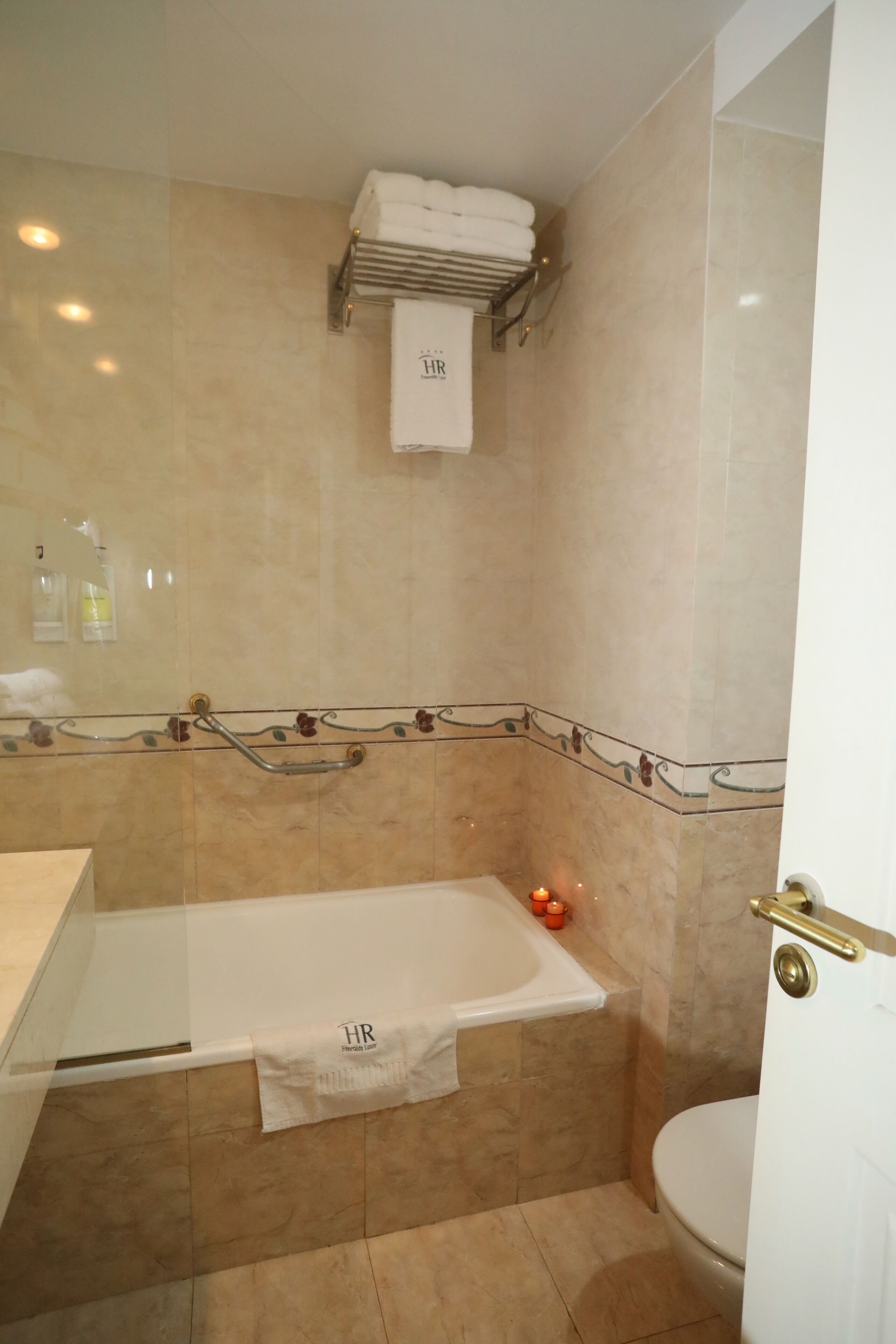 Foto - HR Esmeralda Luxor