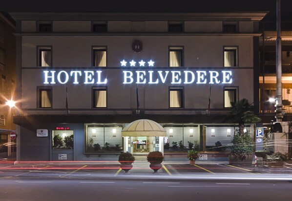 Front of property – evening/night - Bonotto Hotel Belvedere (Bassano del Grappa)