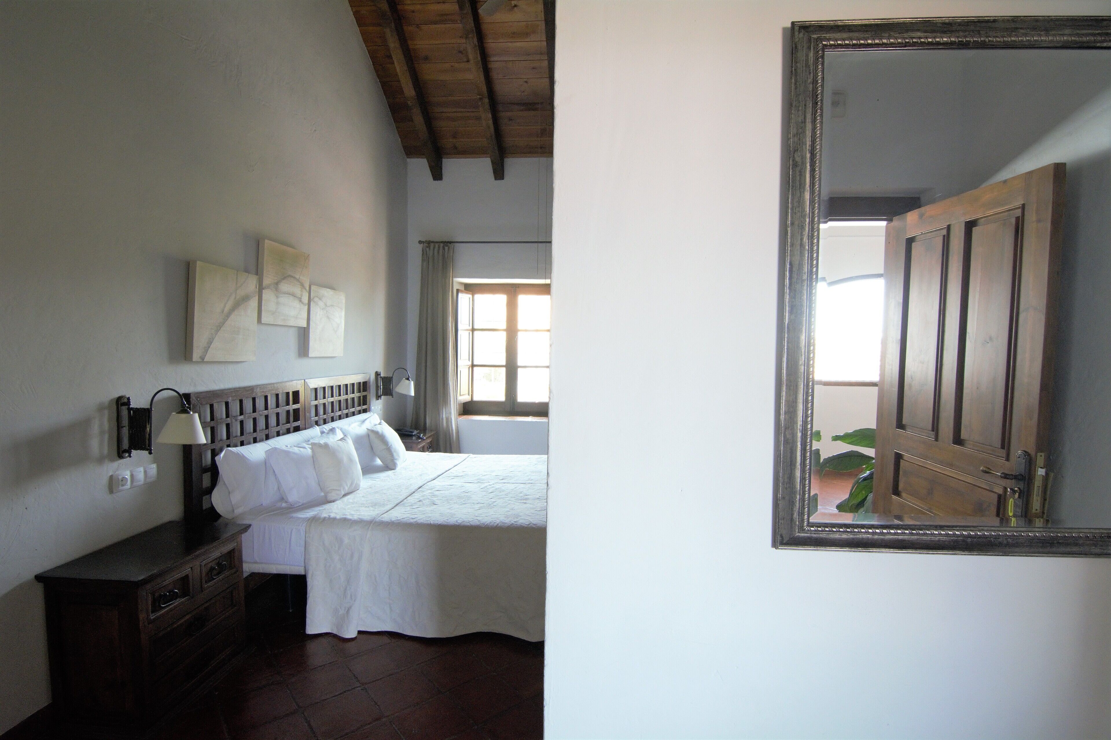 superior room, jetted tub | 1 bedroom, minibar, in-room safe, individually decorated