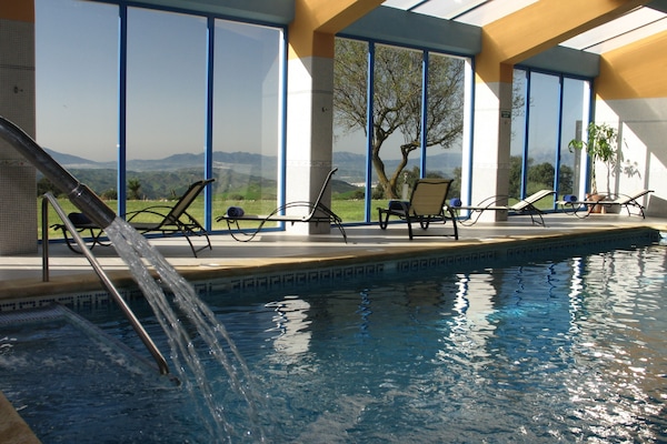 Sales de tractament per a parelles, sauna i banyera d'hidromassatge