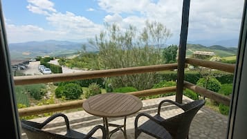 Deluxe Suite, 1 Double Bed, Terrace