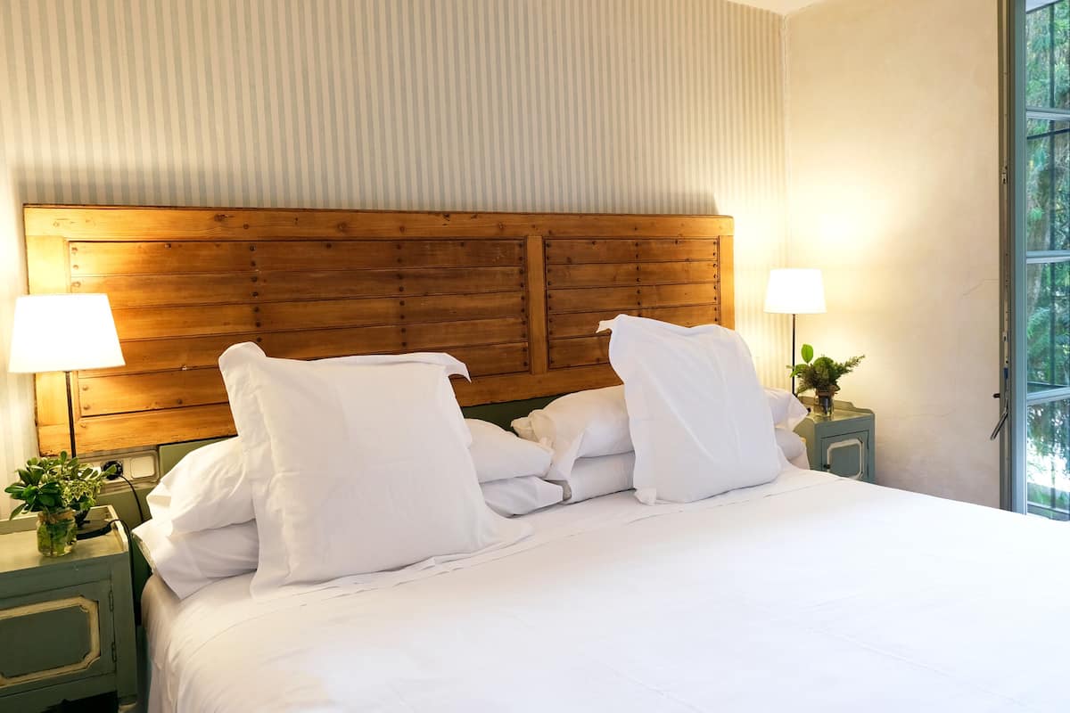 junior suite | soundproofing, free cots/infant beds, free wifi, bed sheets