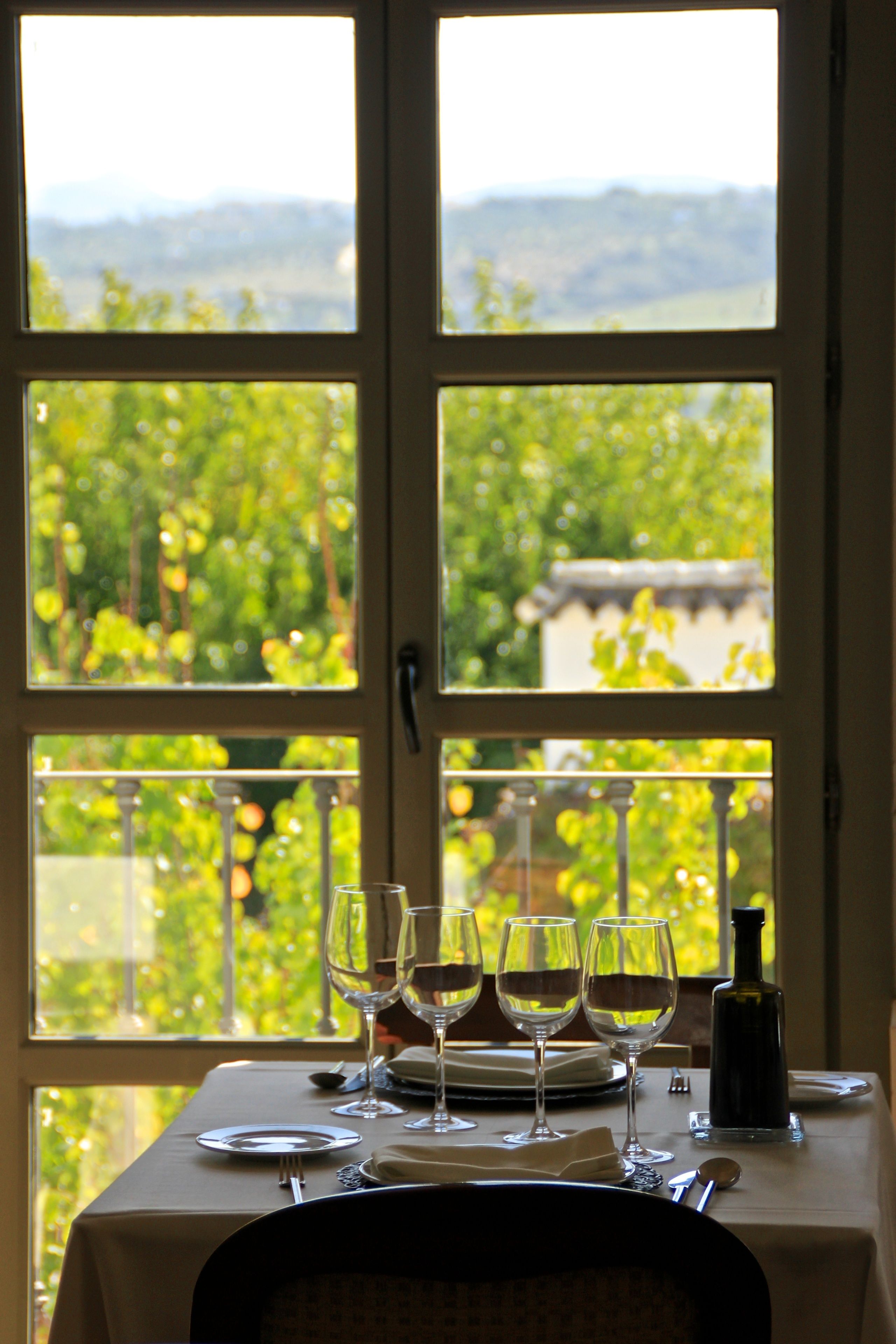 breakfast and dinner served, mediterranean cuisine