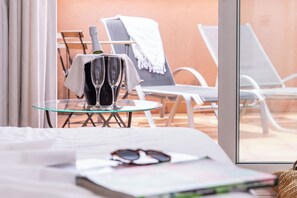 Deluxe con Terraza | 露台/庭院