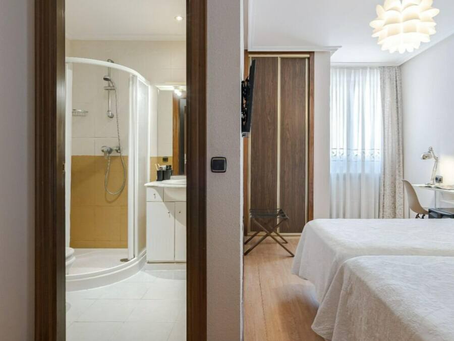 Standard Double Room | Bathroom | Shower, hair dryer, towels, soap