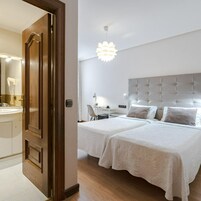 Standard Δίκλινο Δωμάτιο (Double) | Μίνι μπαρ, χρηματοκιβώτιο στο δωμάτιο, κουρτίνες συσκότισης 