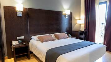 Habitación Premium doble | Caja fuerte, escritorio, espacio para trabajar con un portátil