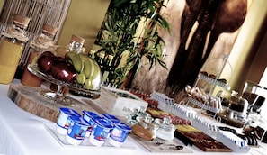 Daily continental breakfast for a fee