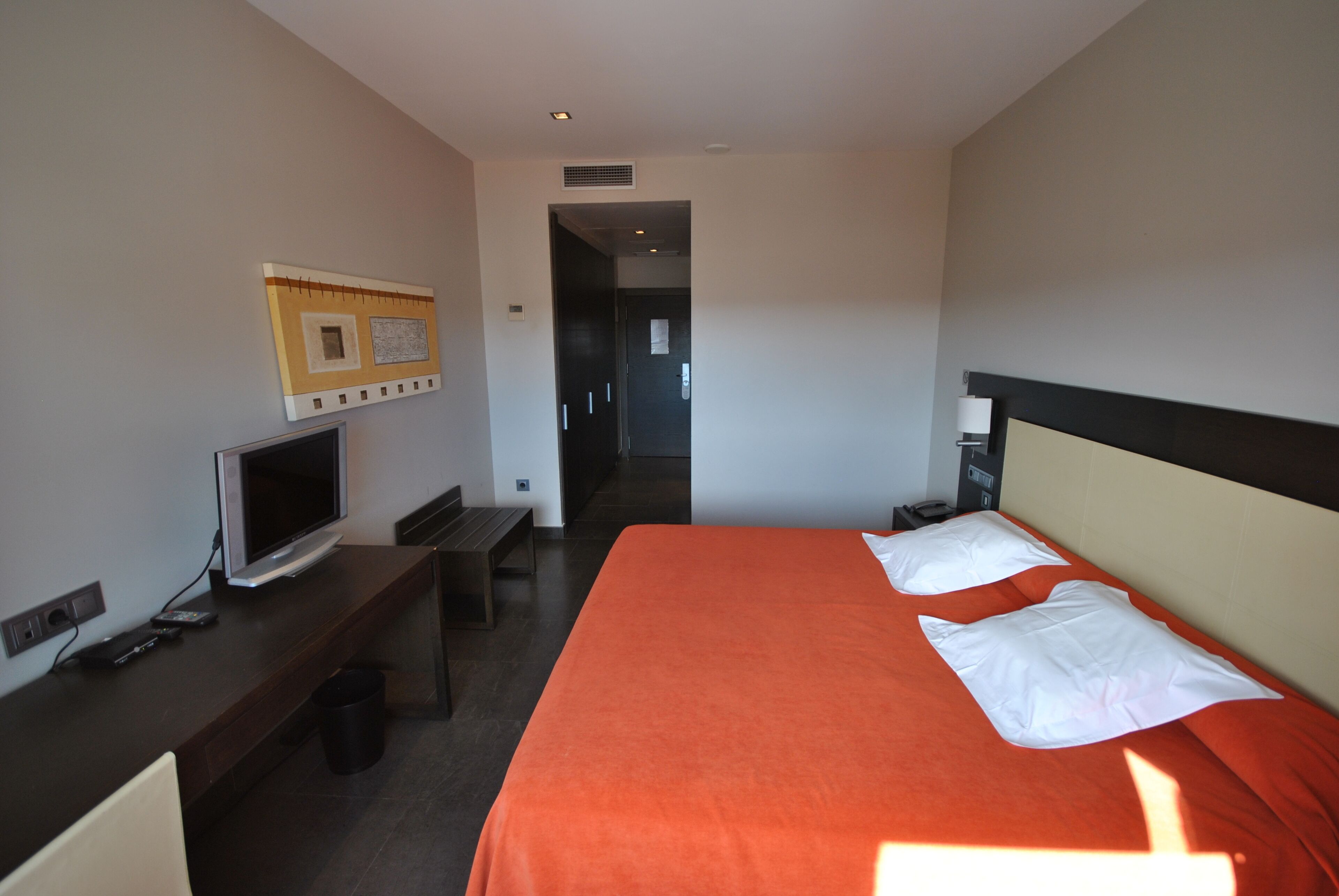 Coffres-forts dans les chambres, bureau, chambres insonorisées